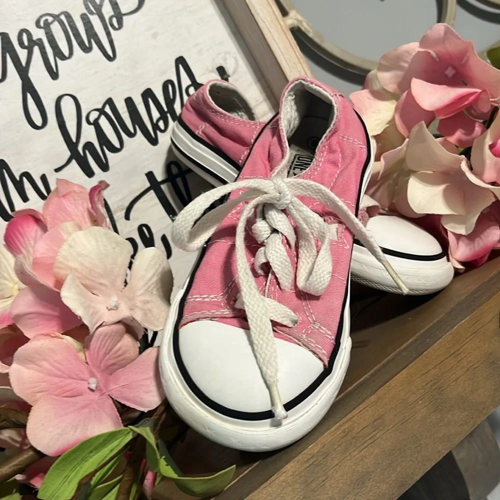 Converse low top